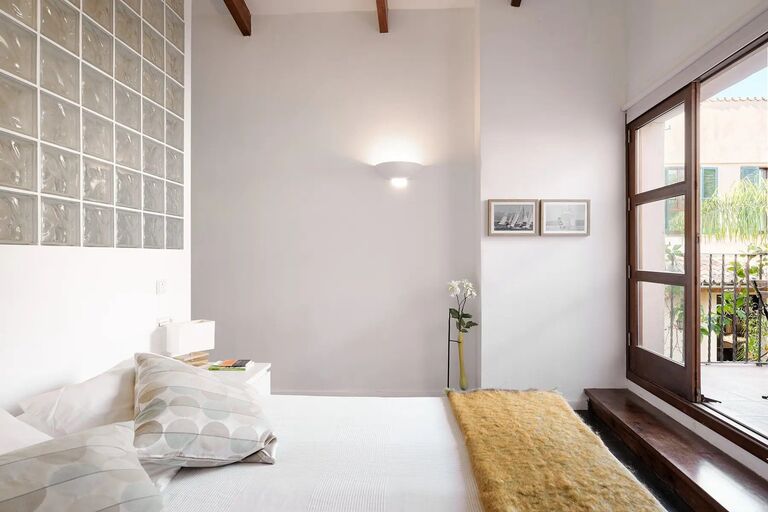 18th-Century Palace Residence in Palma Old Town with Terrace and Garage