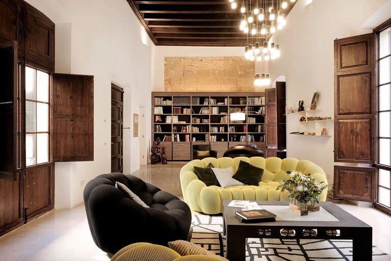 18th-Century Palace Residence in Palma Old Town with Terrace and Garage