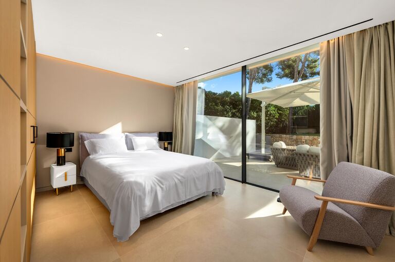 Contemporary Villa in Nova Santa Ponsa with Infinity Pool