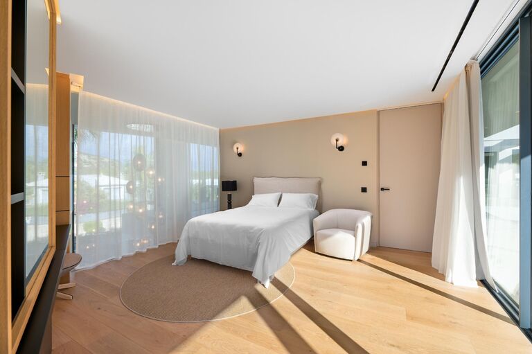 Contemporary Villa in Nova Santa Ponsa with Infinity Pool