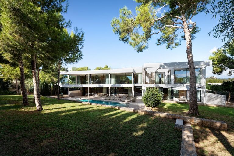 Contemporary Villa in Nova Santa Ponsa with Infinity Pool